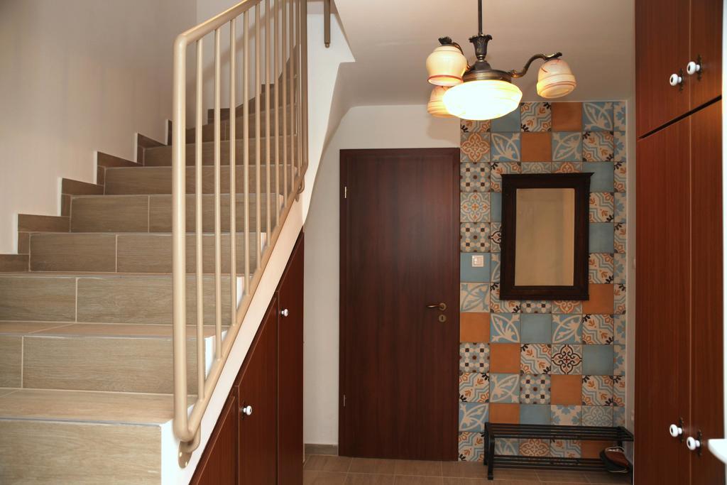 Rozmaring Pihenőház Velence Exterior foto
